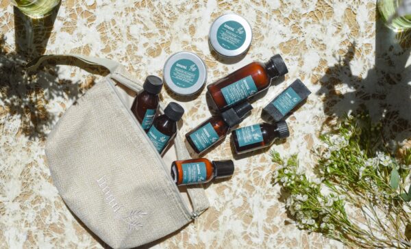 Cosmetiquera de Kit mini con 9 productos - Imagen 2